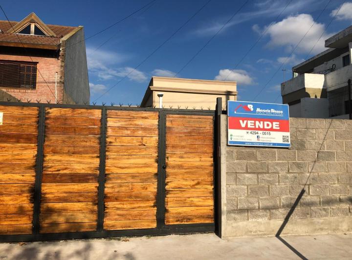 Casa · 130m² · 3 Ambientes · 1 Cochera