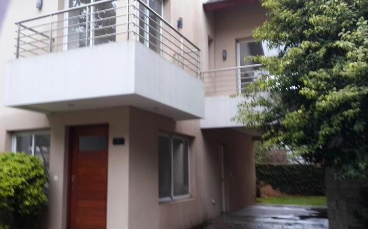Casa · 90m² · 4 Ambientes · 1 Cochera