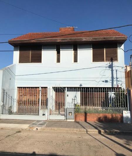 Casa · 135m² · 4 Ambientes · 1 Cochera