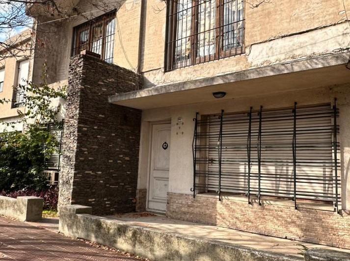 Casa · 150m² · 4 Ambientes · 1 Cochera