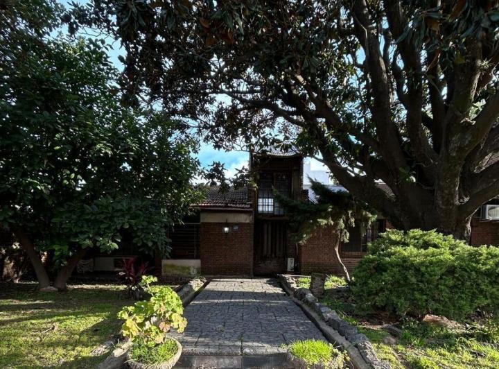 Casa · 1092m²