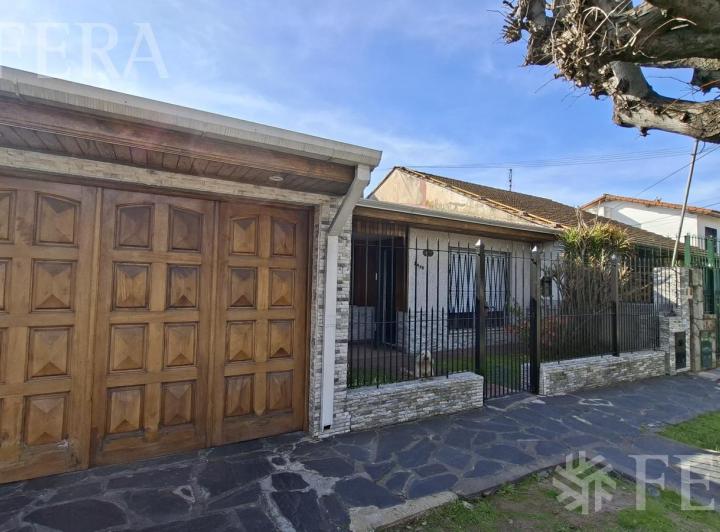 Casa · 145m² · 4 Ambientes · 2 Cocheras