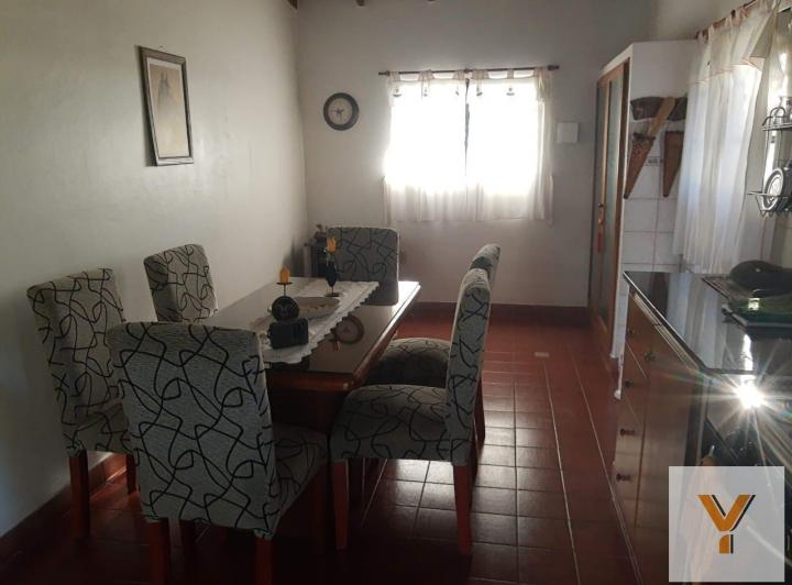 Casa · 260m² · 5 Ambientes · 1 Cochera