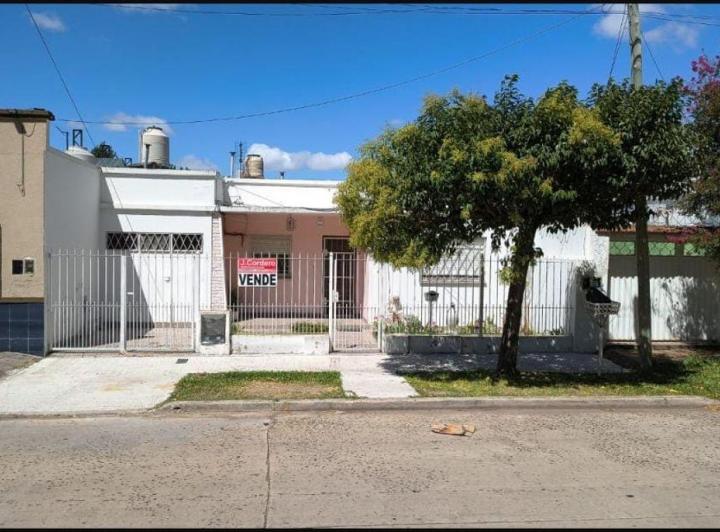 Casa · 80m² · 3 Ambientes · 1 Cochera