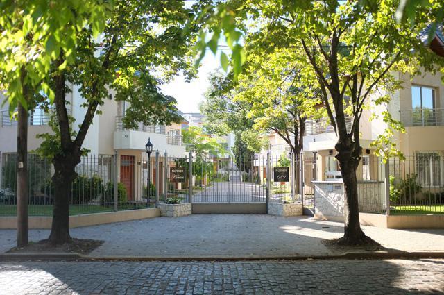 Casa · 95m² · 4 Ambientes · 1 Cochera