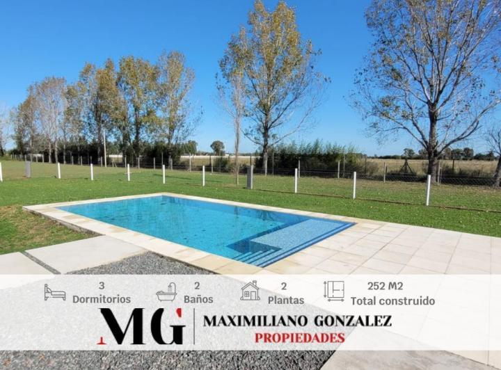 Casa · 202m² · 6 Ambientes · 2 Cocheras