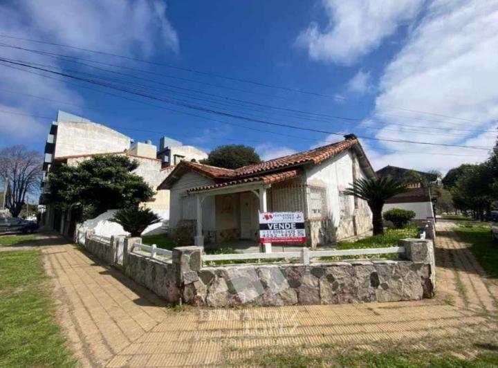 Casa · 131m² · 4 Ambientes · 1 Cochera