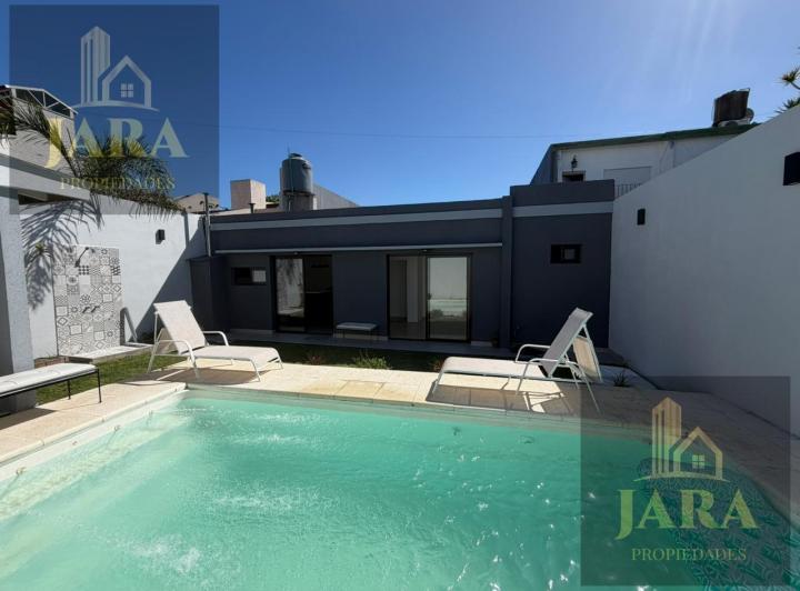 Casa · 237m² · 4 Ambientes · 1 Cochera