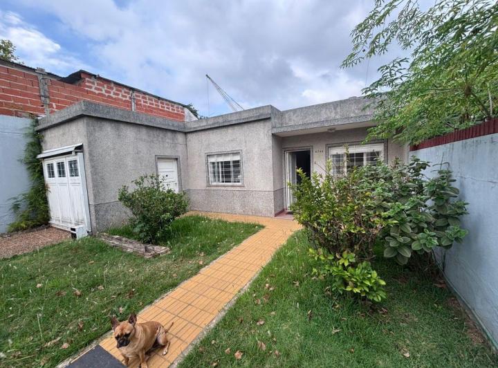 Casa · 72m² · 4 Ambientes · 1 Cochera