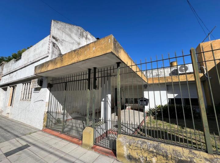 Casa · 363m² · 4 Ambientes · 1 Cochera
