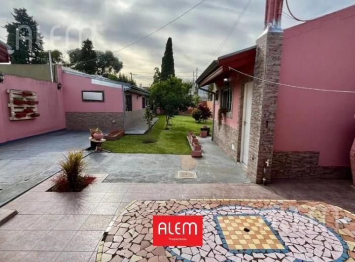 Casa · 92m² · 3 Ambientes · 1 Cochera