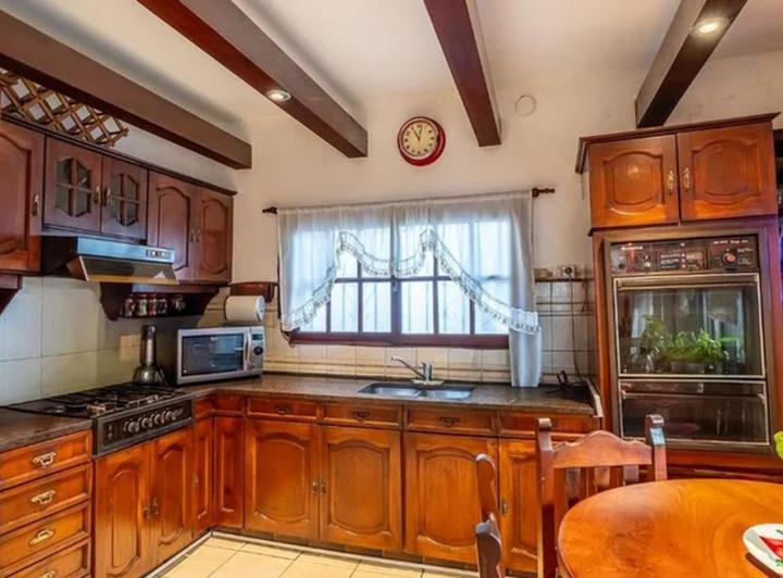 Casa · 130m² · 4 Ambientes · 1 Cochera