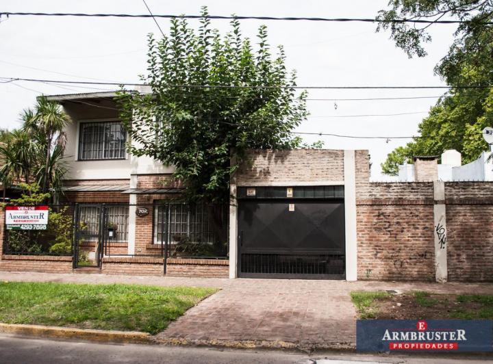 Casa · 120m² · 4 Ambientes · 2 Cocheras