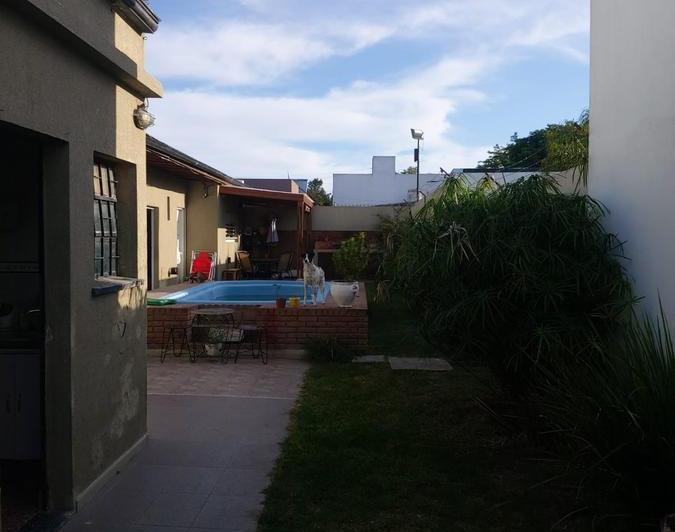 Casa · 150m² · 5 Ambientes · 2 Cocheras