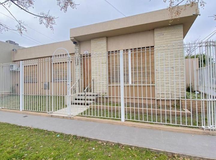 Casa · 120m² · 4 Ambientes · 1 Cochera