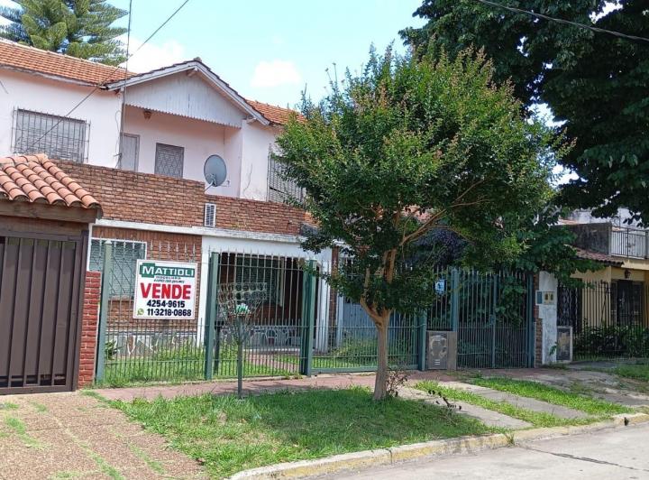 Casa · 131m² · 4 Ambientes · 1 Cochera