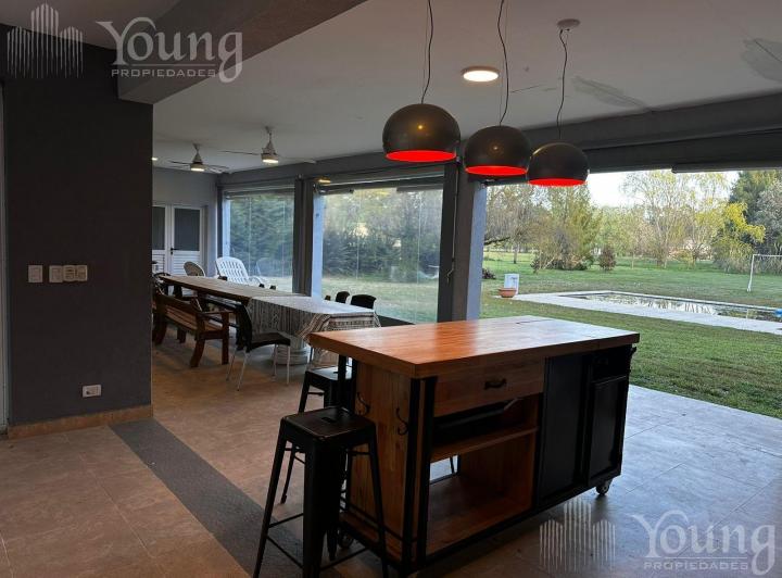 Casa · 200m² · 4 Ambientes