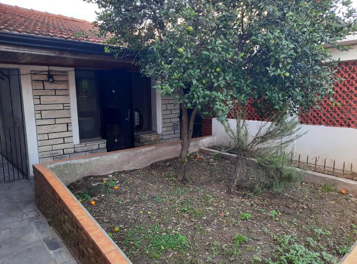Casa · 160m² · 4 Ambientes · 1 Cochera