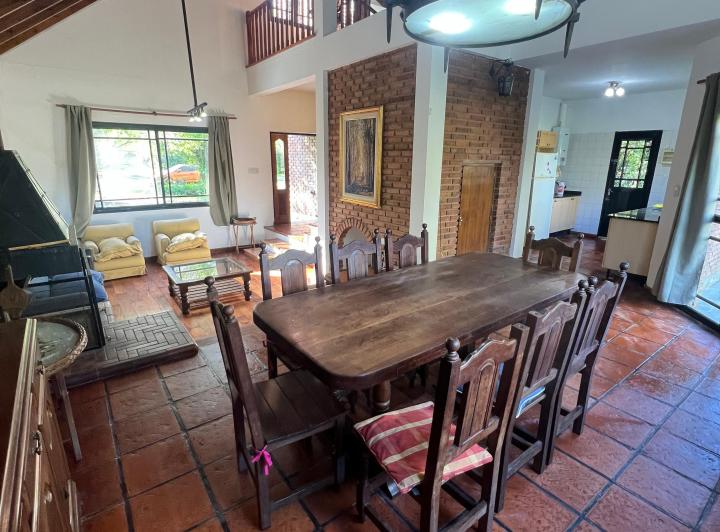 Casa · 159m² · 4 Ambientes · 2 Cocheras