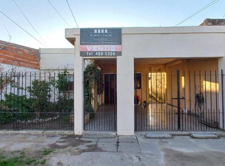 Casa · 95m² · 3 Ambientes · 1 Cochera