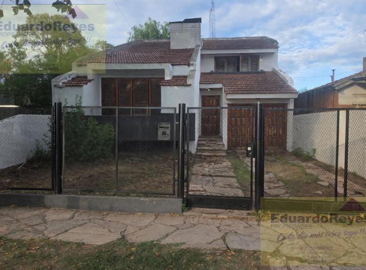 Casa · 170m² · 4 Ambientes · 1 Cochera