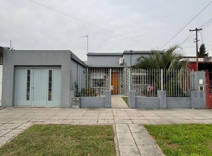 Casa · 132m² · 5 Ambientes · 1 Cochera