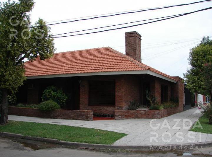 Casa · 170m² · 5 Ambientes · 2 Cocheras
