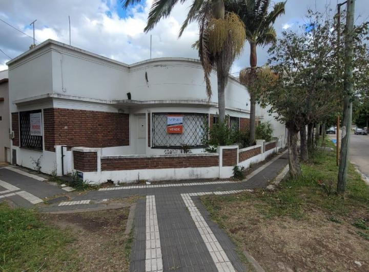 Casa · 103m² · 3 Ambientes · 1 Cochera