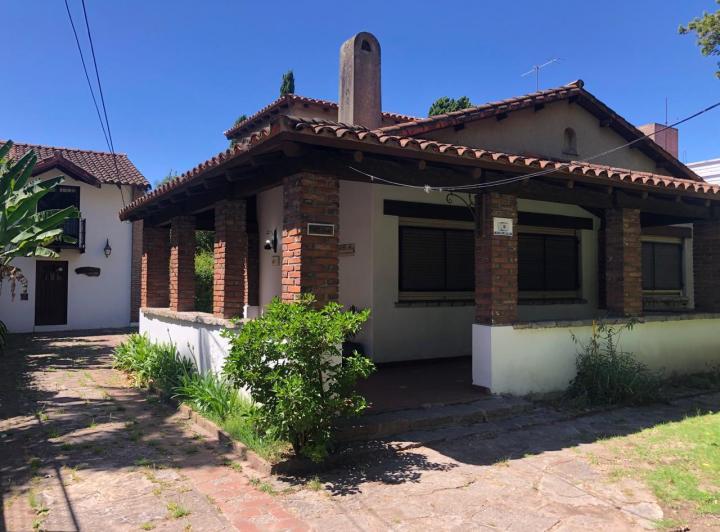 Casa · 202m² · 4 Ambientes · 1 Cochera