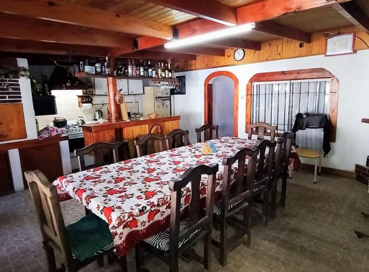 Casa · 135m² · 5 Ambientes · 2 Cocheras