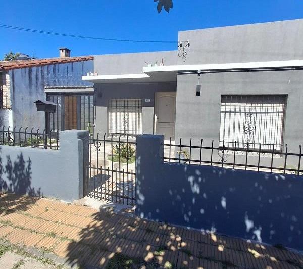 Casa · 95m² · 3 Ambientes · 1 Cochera