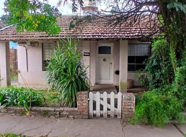 Casa · 90m² · 4 Ambientes · 1 Cochera