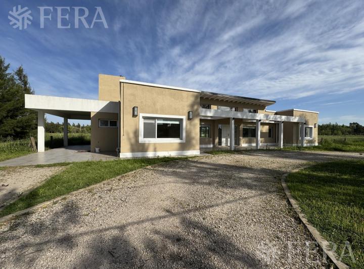 Casa · 171m² · 4 Ambientes · 1 Cochera