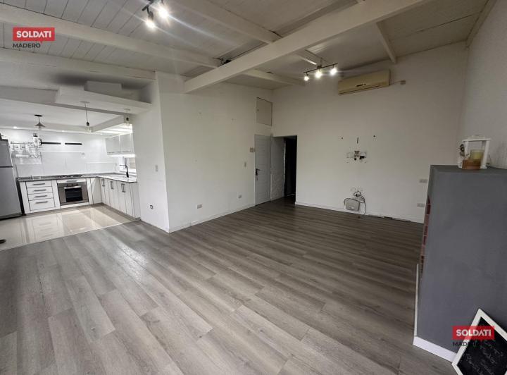 Casa · 200m² · 5 Ambientes · 2 Cocheras