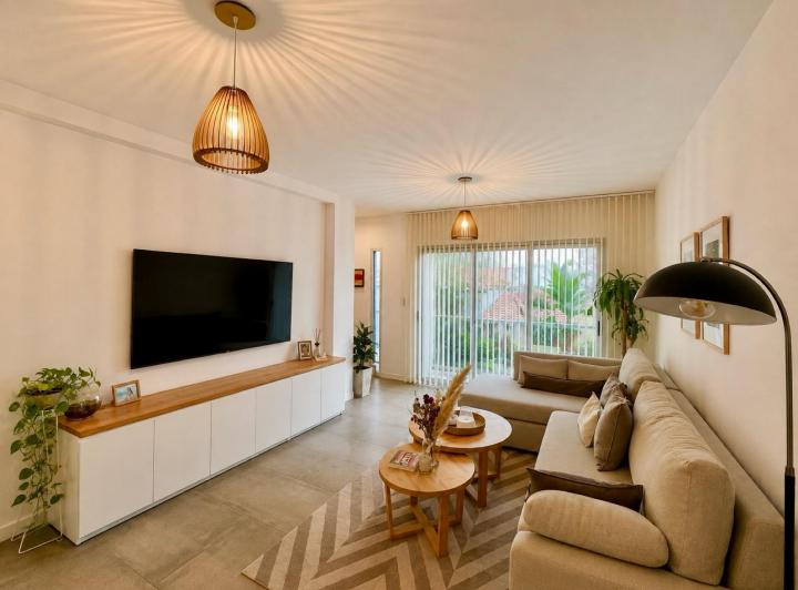Casa · 130m² · 5 Ambientes · 2 Cocheras