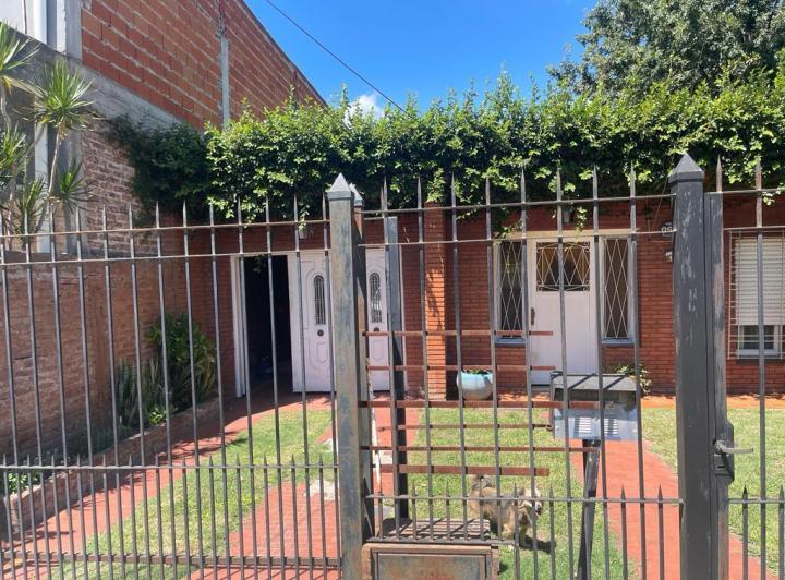 Casa · 91m² · 3 Ambientes · 2 Cocheras