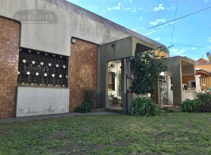 Casa · 218m² · 3 Dormitorios
