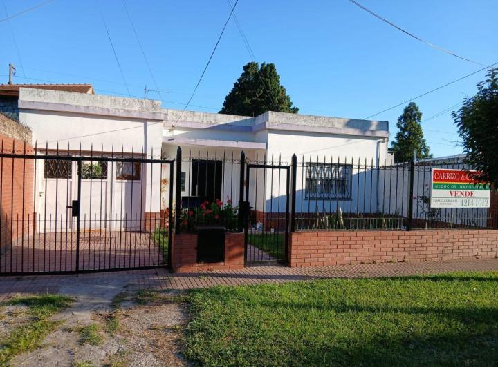 Casa · 1m² · 3 Ambientes · 1 Cochera