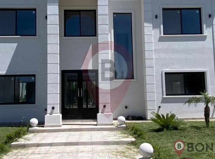 Casa · 205m²