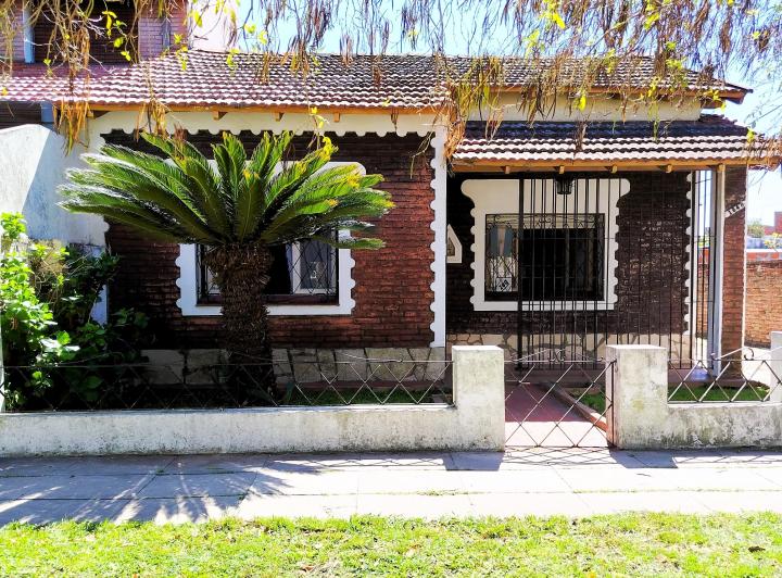 Casa · 110m² · 4 Ambientes · 1 Cochera