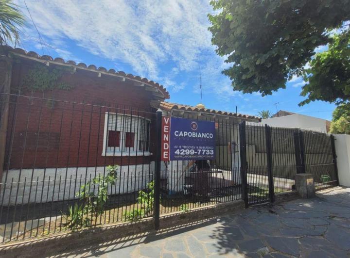 Casa · 230m² · 3 Ambientes · 3 Cocheras