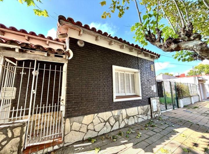 Casa · 60m² · 2 Ambientes · 2 Cocheras