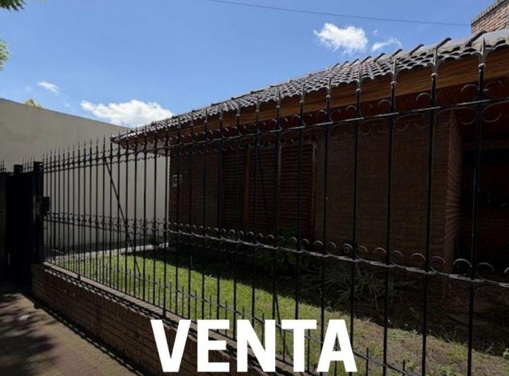Casa · 149m² · 5 Ambientes · 4 Cocheras