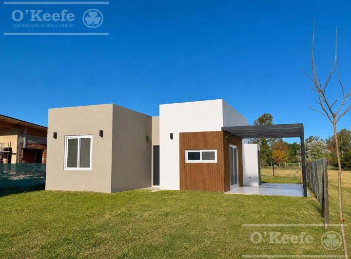 Casa · 330m² · 2 Ambientes · 1 Cochera