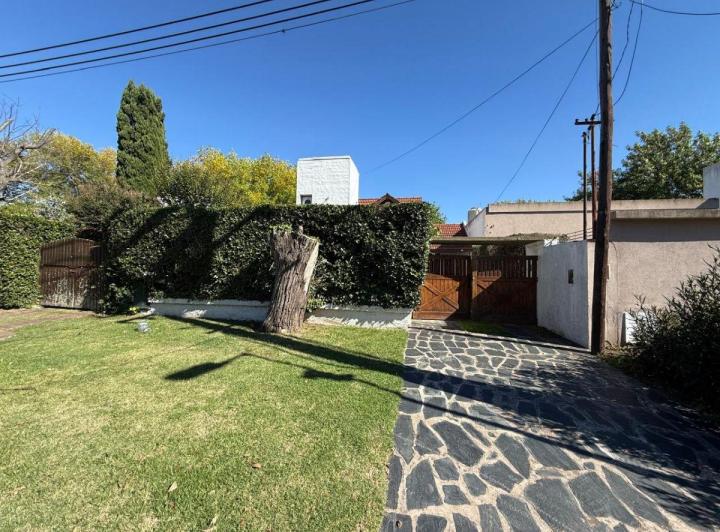 Casa · 76m² · 2 Ambientes · 1 Cochera