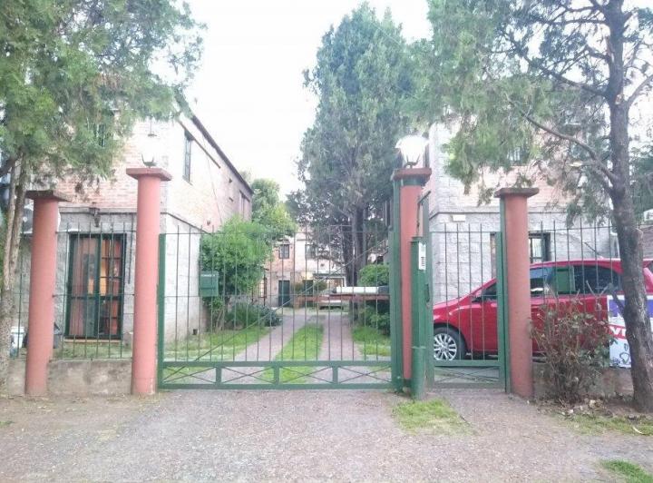 Casa · 67m² · 3 Ambientes · 1 Cochera
