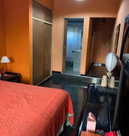 Casa · 250m² · 5 Ambientes · 1 Cochera