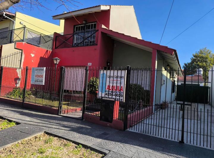 Casa · 105m² · 3 Ambientes · 1 Cochera