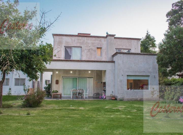 Casa · 166m² · 4 Ambientes · 1 Cochera