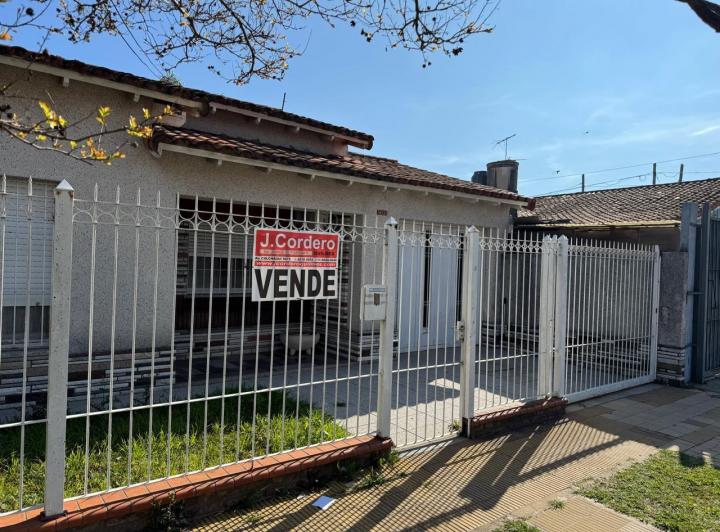 Casa · 140m² · 4 Ambientes · 1 Cochera